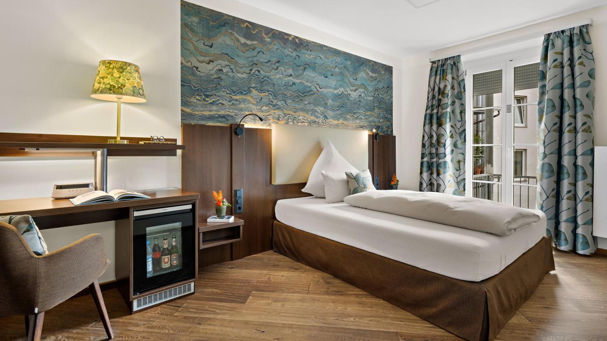 Hotel Deutsche Eiche Мюнхен Экстерьер фото