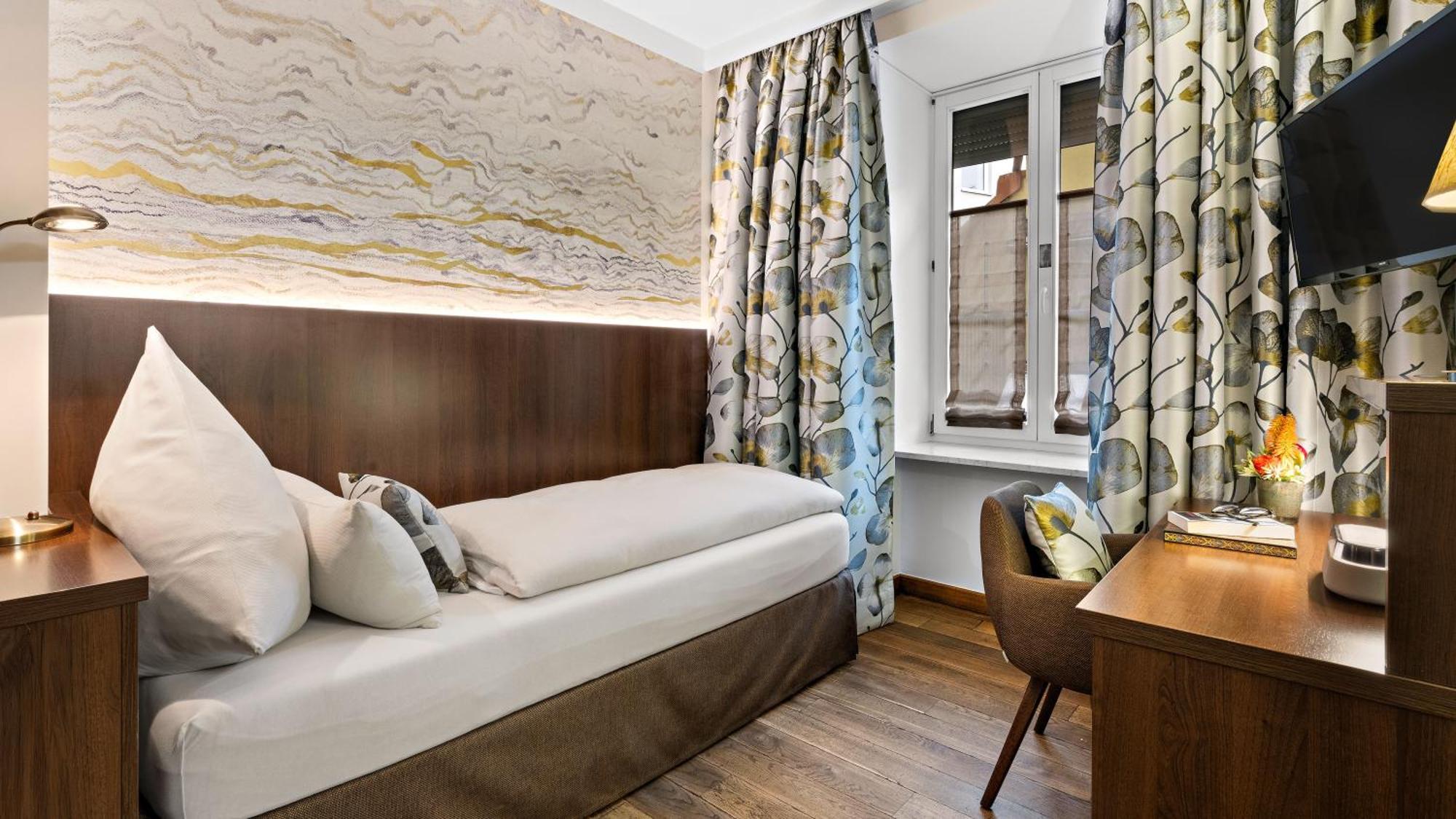 Hotel Deutsche Eiche Мюнхен Экстерьер фото