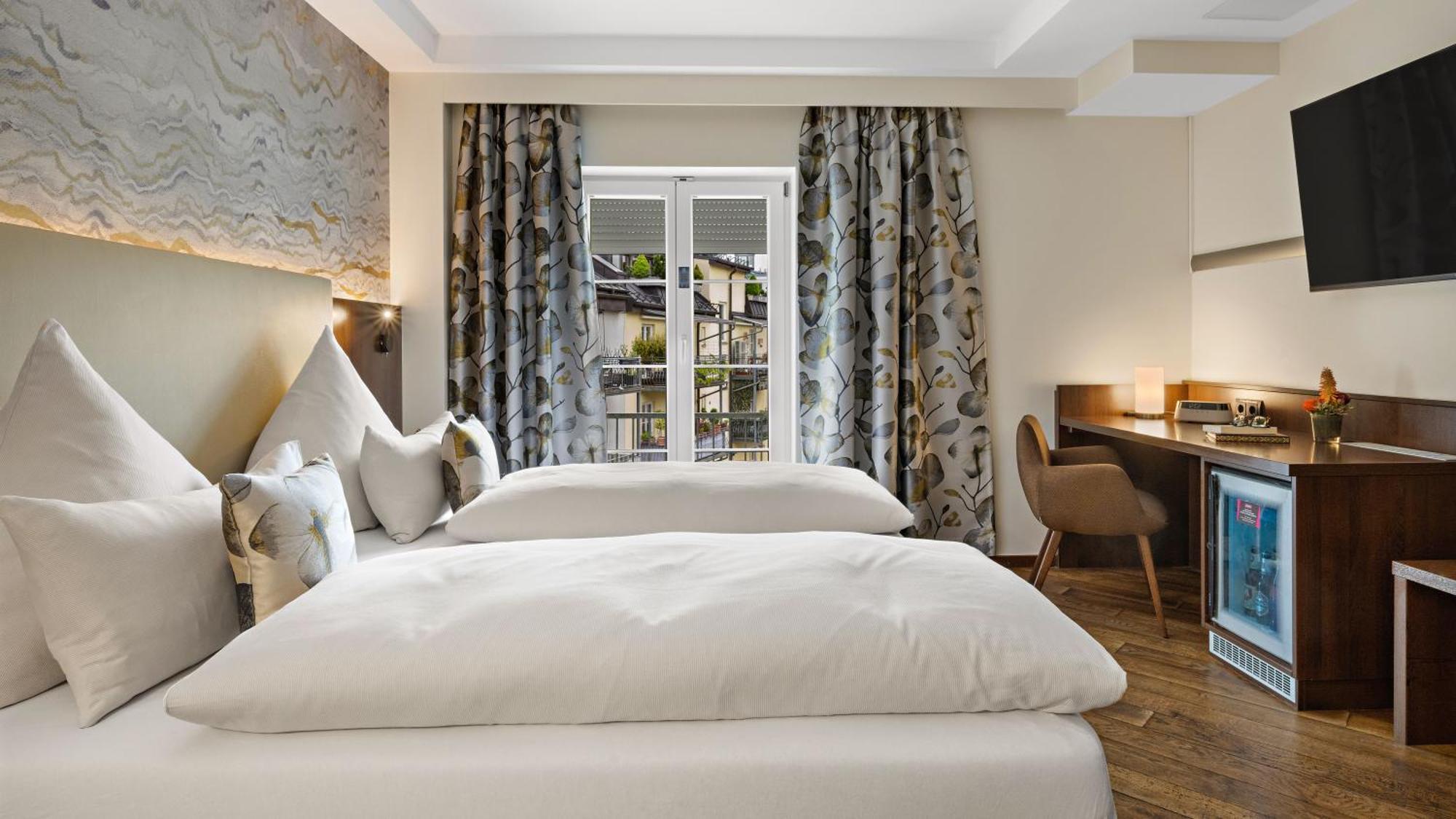 Hotel Deutsche Eiche Мюнхен Экстерьер фото