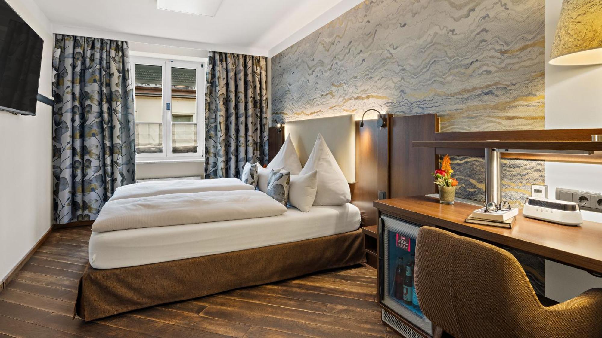 Hotel Deutsche Eiche Мюнхен Экстерьер фото